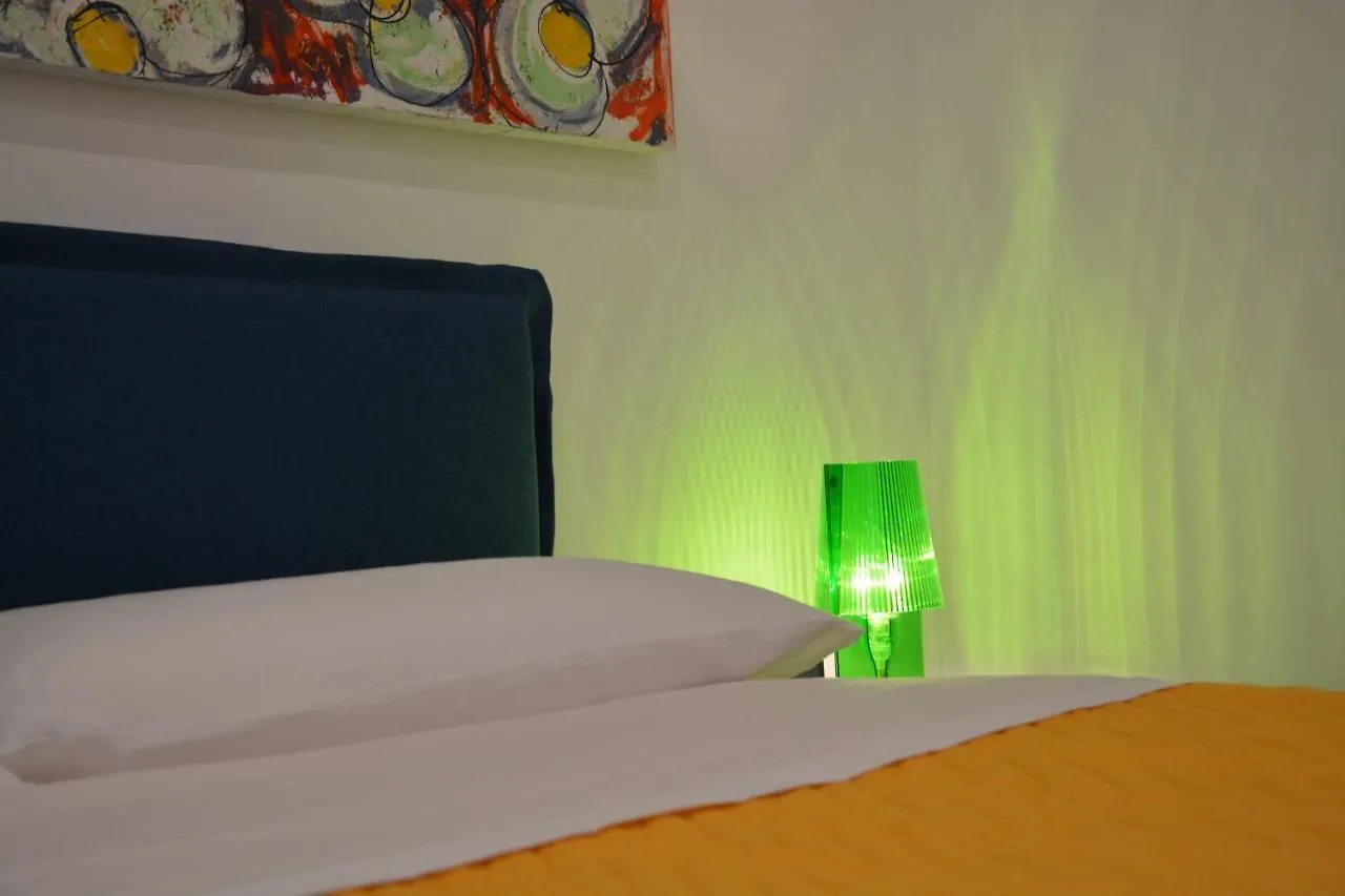 Dimora Megaride Bed & Breakfast Naples