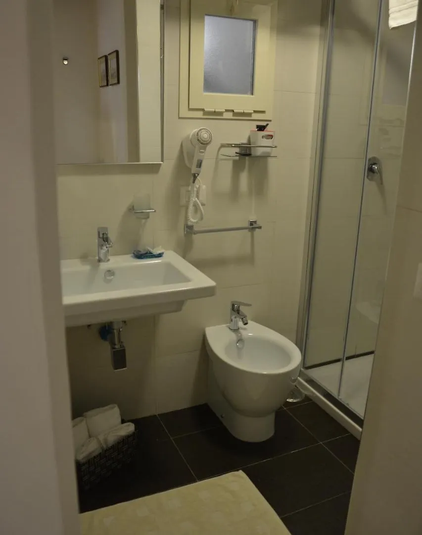 Bed and Breakfast Dimora Megaride Napoli 2*,  Italia